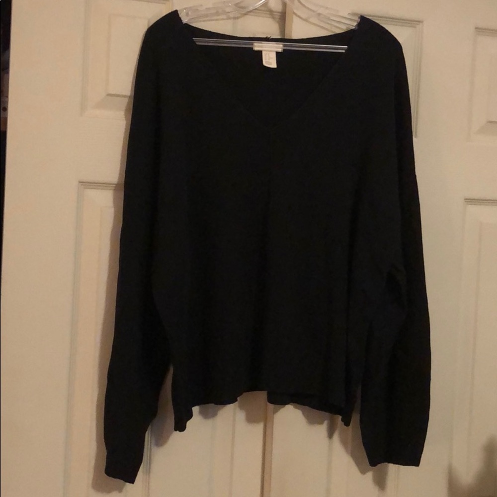 H&M black V neck sweater